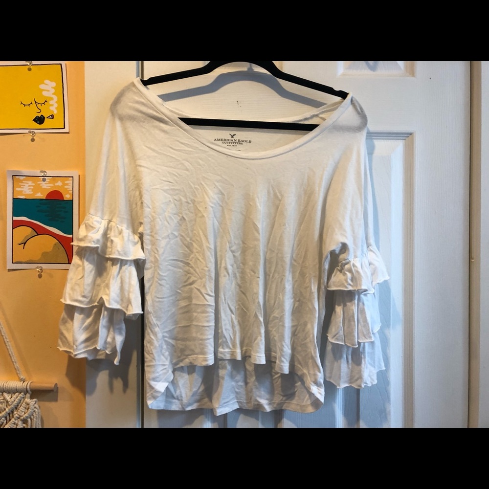 AE WHITE RUFFLE SLEEVE SHIRT